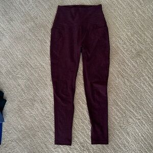 Beyond Yoga spacedye Out of pocket leggings Small midi rise egg plant color.